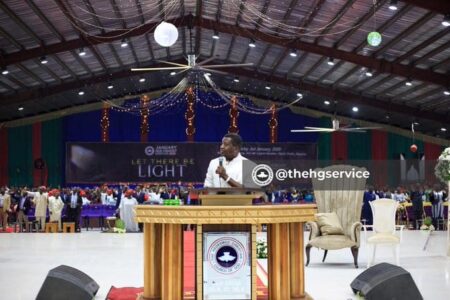 Pastor Adeboye Releases New Prophecies, Lists 10 Things That Will Happen