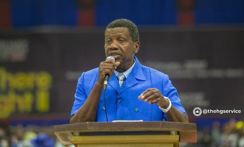 FG Suspends Pastor Adeboye’s Helicopter From Flying, See Why