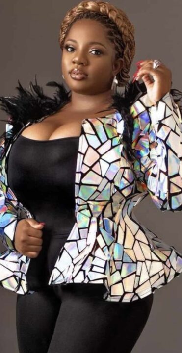 Ex-BBNaija Star, Dorathy Sets Twitter On Fire With Hot Photos