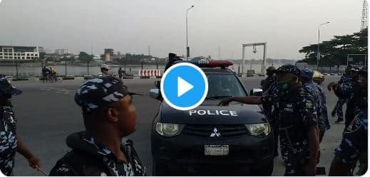 Police Arrest #EndSARS Protesters At #Lekkitollgate (Video)