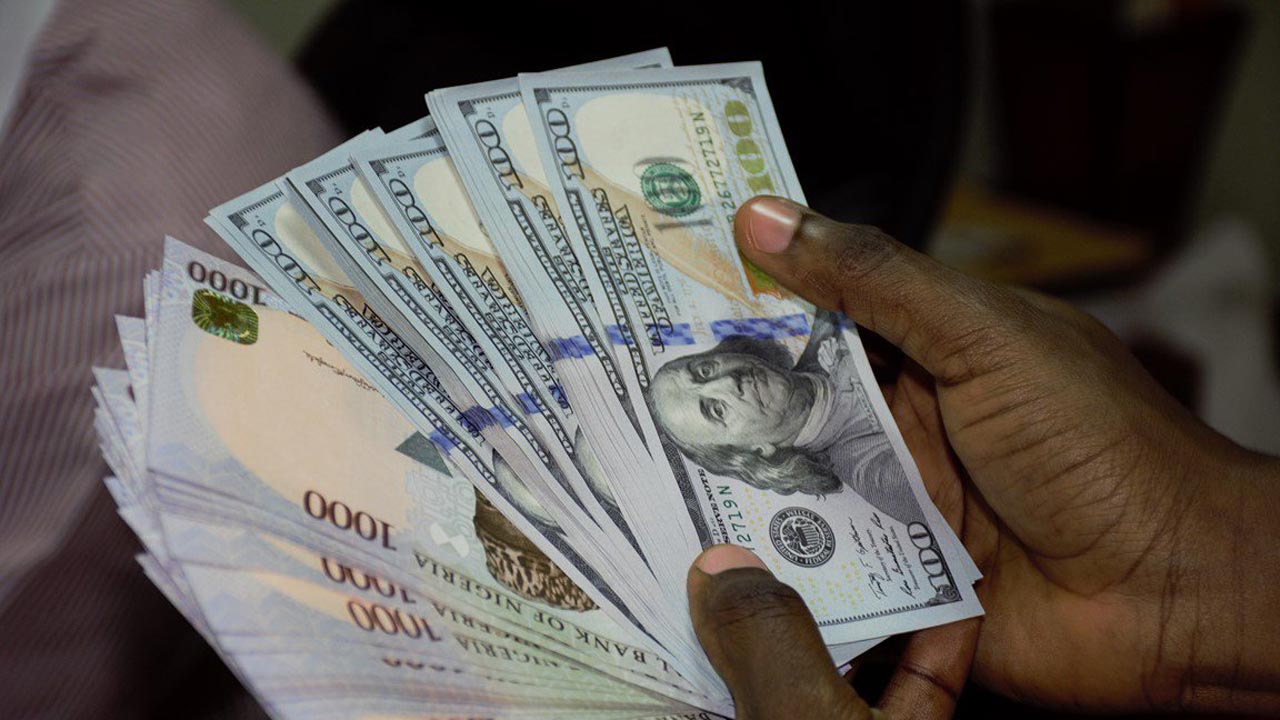 BREAKING: Naira Falls Massively April 1 At Aboki Black Market, See Exchange Rate