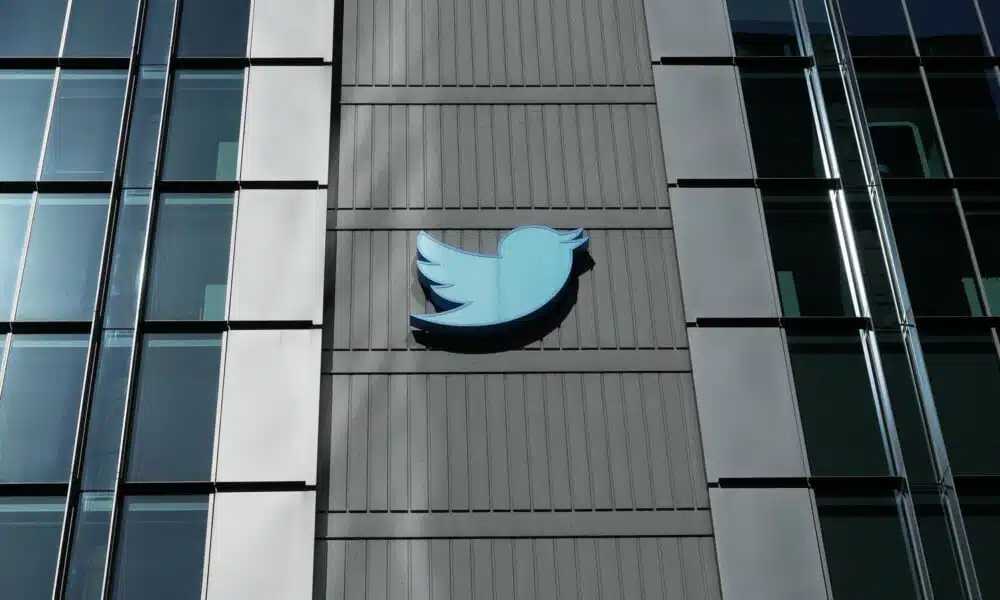#TwitterDown: Micro-Blogging Site, Twitter Crashes Worldwide