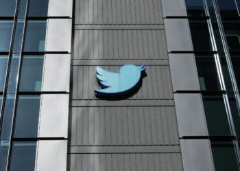 #TwitterDown: Micro-Blogging Site, Twitter Crashes Worldwide