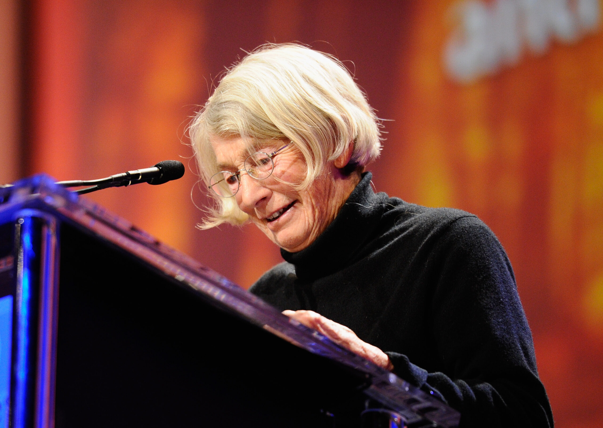 Mary Oliver Biography, Net Worth, Poems, Books, Age, Husband, Quotes, Parents, Height, Husband, Wikipedia, Cause Of Death