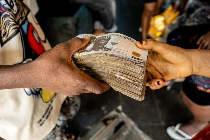 BREAKING: Naira Breaks Black Market Record Against Dollar, See New Exchange Rate