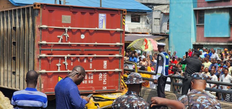 Ojuelegba Bridge Accident Leaves 2 Children, 7 Others Dead [Video]