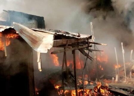 BREAKING: Fire Razes Araromi Spare Parts Market in Ibadan