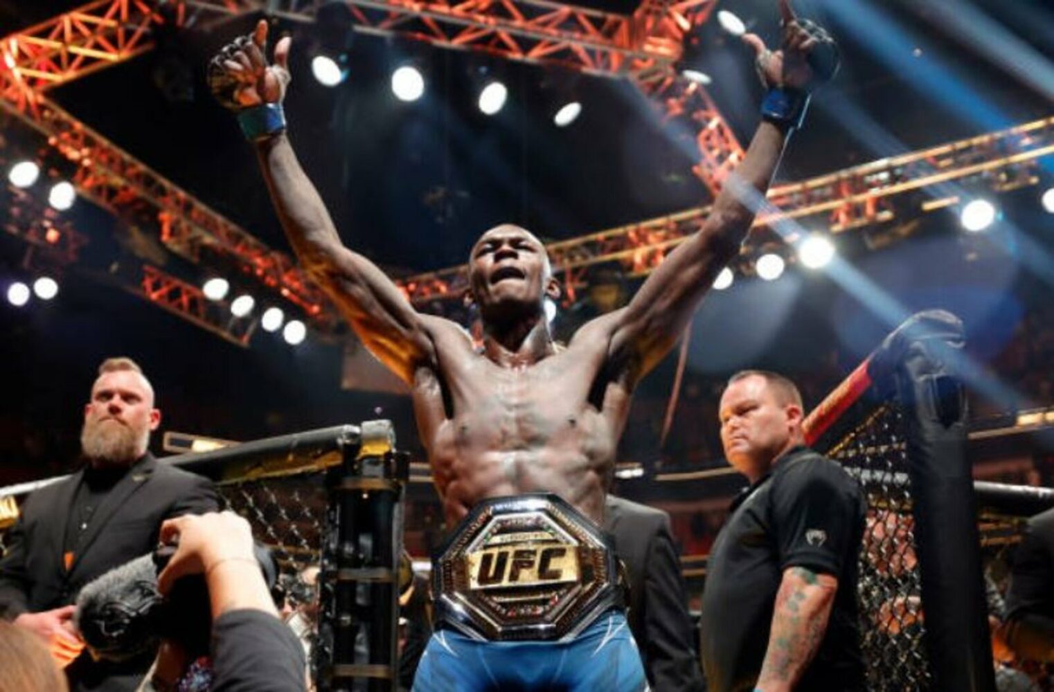 BREAKING: Israel Adesanya Knocks Out Pereira in 2nd Round, Reclaims UFC Title [Video]