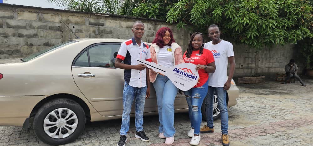 Akmodel Groups MD Presents Car Gift To Top Realtor [Photos]
