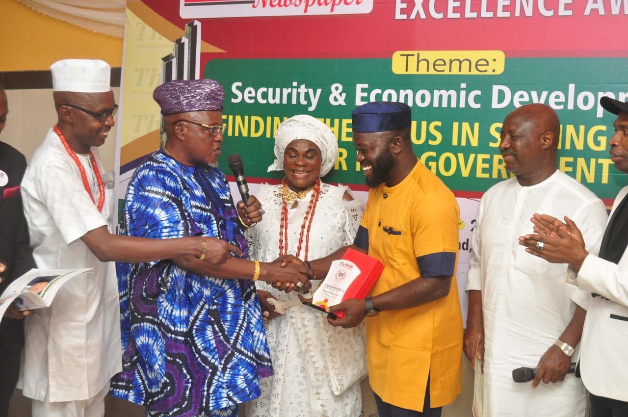 Akmodel MD, Daniel Kolawole Olukoya, Idris Olubola Musa, AIG Mohammed Ari Ali, Others Receive Awards At The Pride Newspaper Event