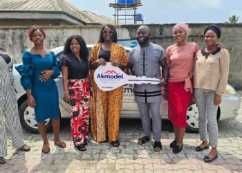 Akmodel Groups MD Presents Car Gift To Former General Manager Lagos Branch