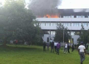 BREAKING: Fire Razes Supreme Court Building In Abuja [Video]
