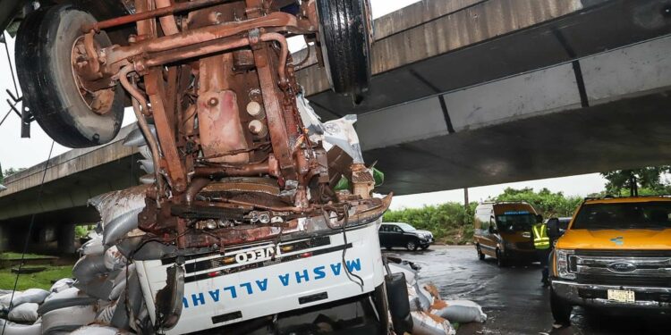 BREAKING: Gridlock As Fatal Accident Occurs At Otedola Bridge [Video]