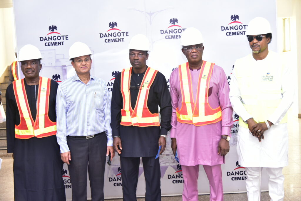 Minster of State for Environment, Dr. Iziaq Salako (middle); Dangote Cement Ibese Plant Director, Azad Nawabuddin (2nd left); Dangote Senior General manager Special Duty Projects, Abdullaziz Kolo (left); Ogun state Commissioner for Environment, Ola Oresanya (2nd right) and Member of Ogun state House of Assembly, Hon. Adeyanju Adegoke (right), during the visit of Minister of State for Environment to Dangote Cement Ibese plant Ogun state