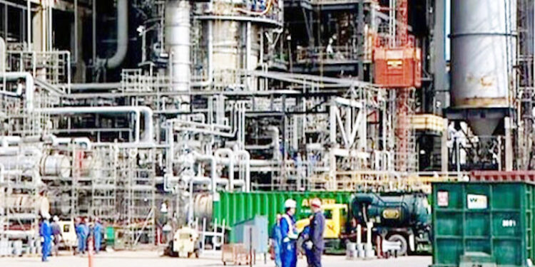 Again, Dangote Refinery Reduces Fuel Price in Nigeria