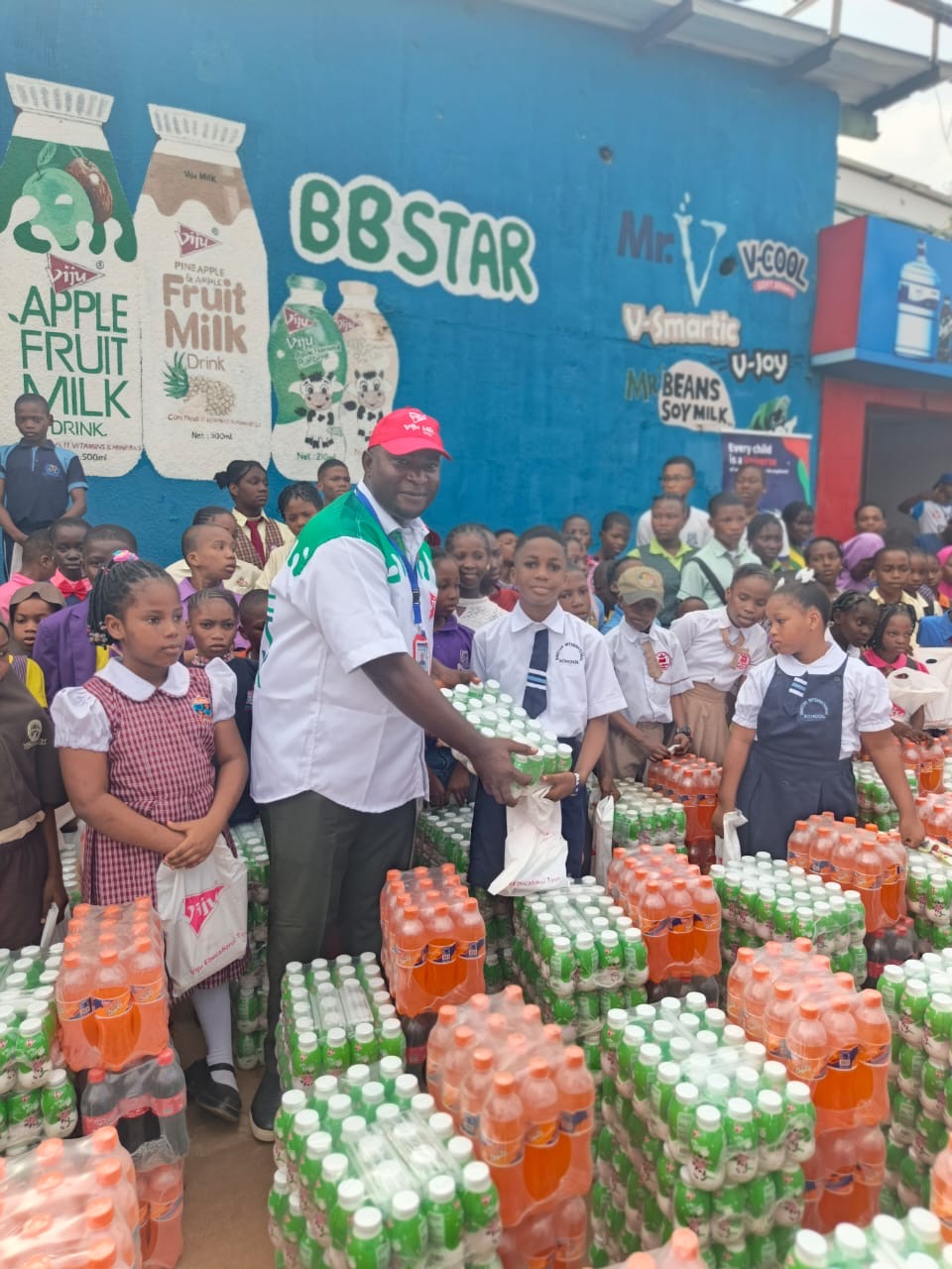 Viju Milk Strengthens Community Development, Empowers Over 2,000 Institutions